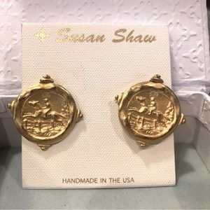 Susan Shaw Equestrian Intaglio Studs in excellent condition w box.